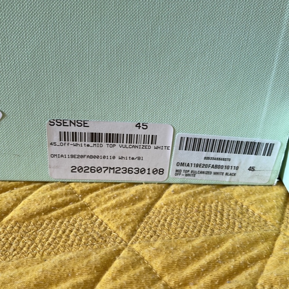 100% Authentic Off White Vulcanized Sneakers - Picture 6 of 10